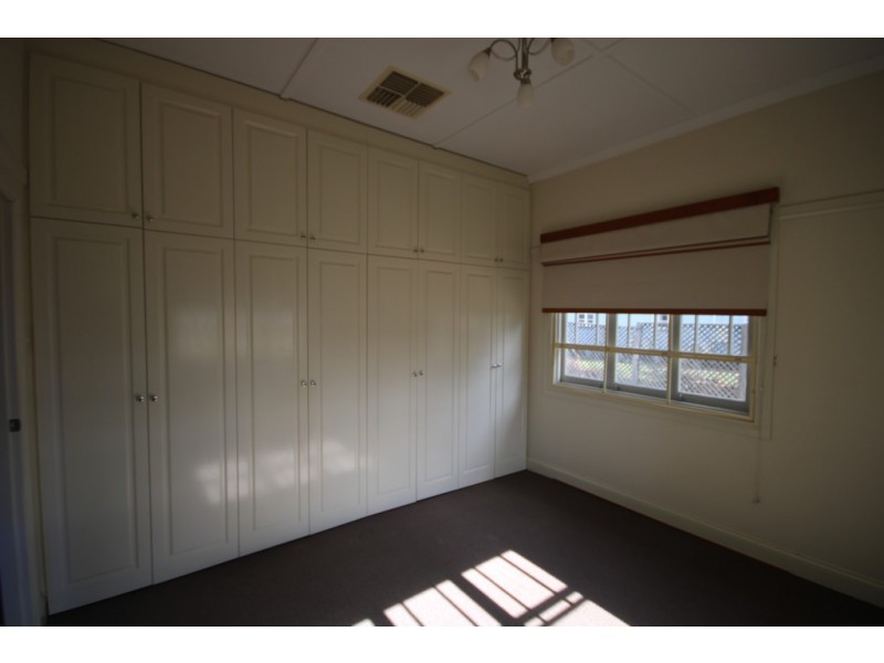 9 Wooburn Street, Dalby QLD 4405
