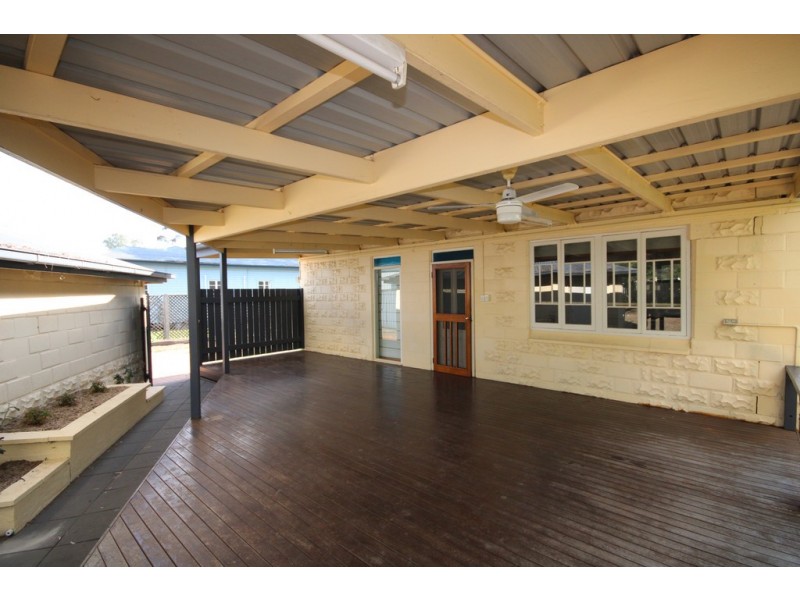 9 Wooburn Street, Dalby QLD 4405