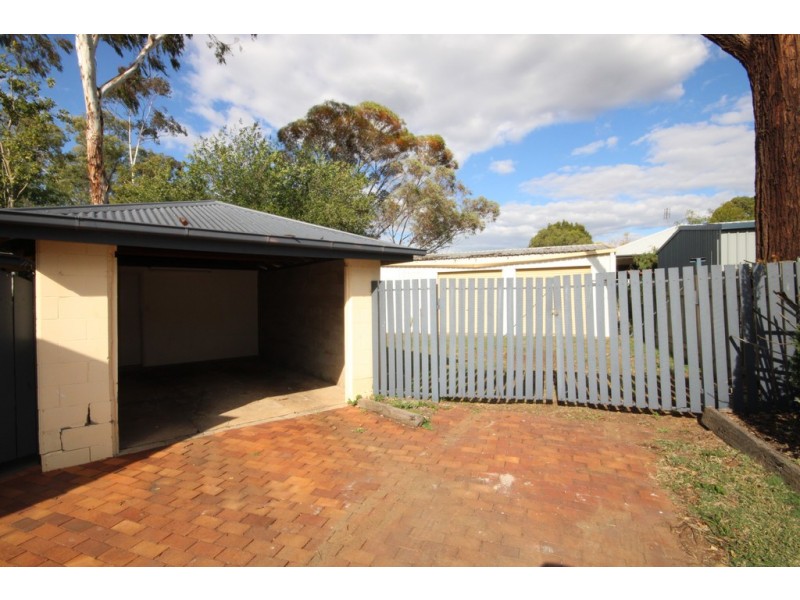 9 Wooburn Street, Dalby QLD 4405