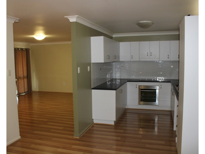 14 Brimblecombe Street, Dalby QLD 4405