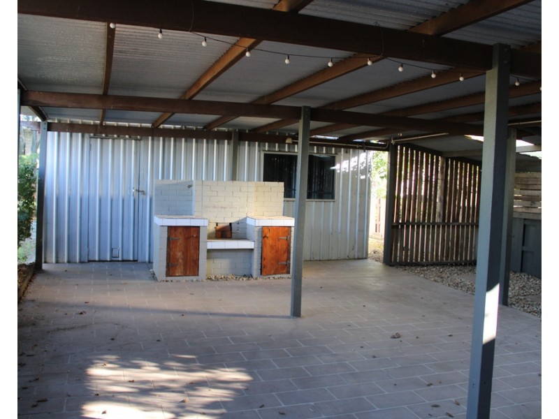 14 Brimblecombe Street, Dalby QLD 4405