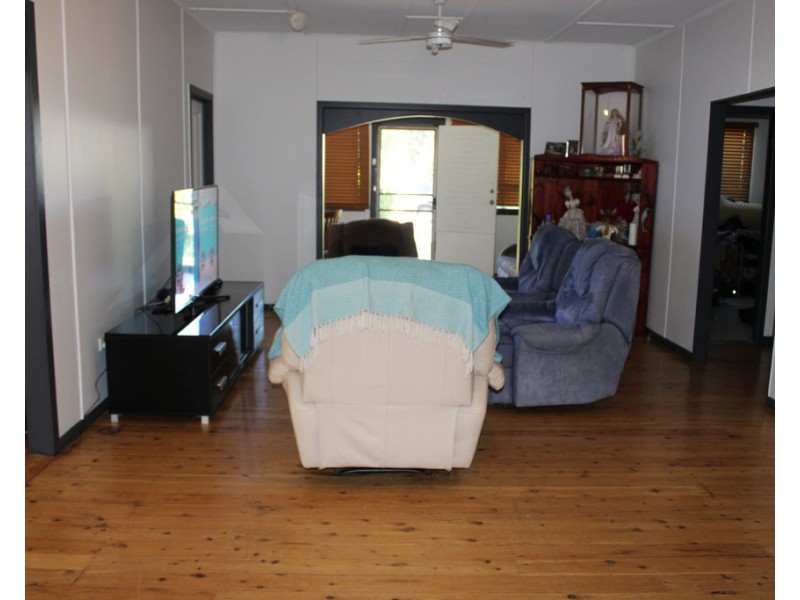 34 Pratten Street, Dalby QLD 4405