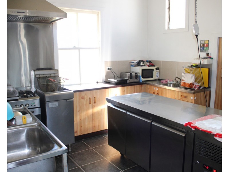 23 Thorn Street, Warra QLD 4411