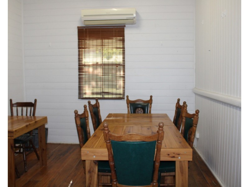 23 Thorn Street, Warra QLD 4411