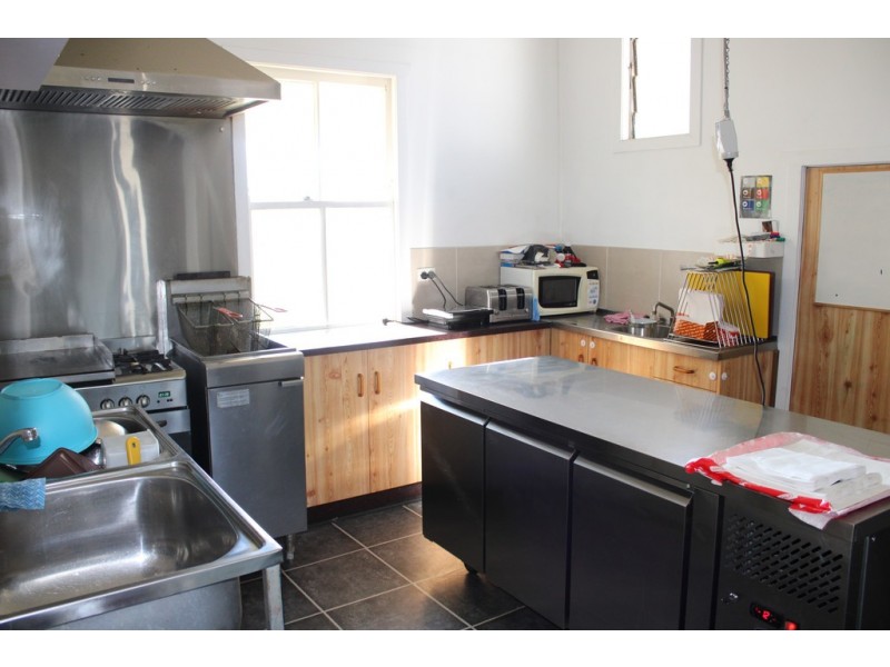 23 Thorn Street, Warra QLD 4411