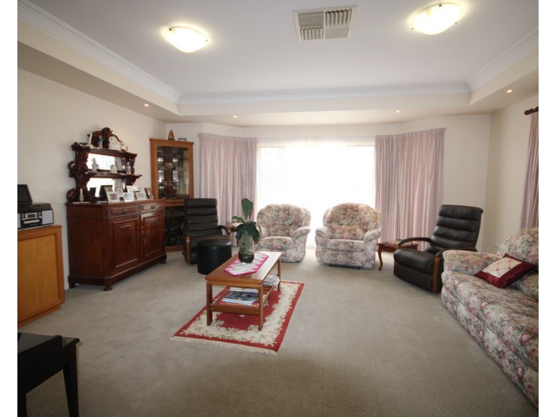 10 Jacaranda Court, Dalby QLD 4405