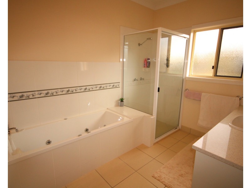 10 Jacaranda Court, Dalby QLD 4405