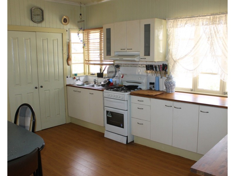 11 Etty Street, Dalby QLD 4405