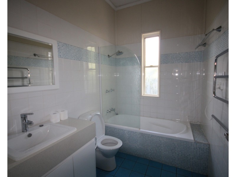 9 Wooburn Street, Dalby QLD 4405