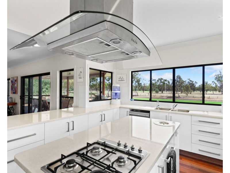 36 Mahon Road, Dalby QLD 4405
