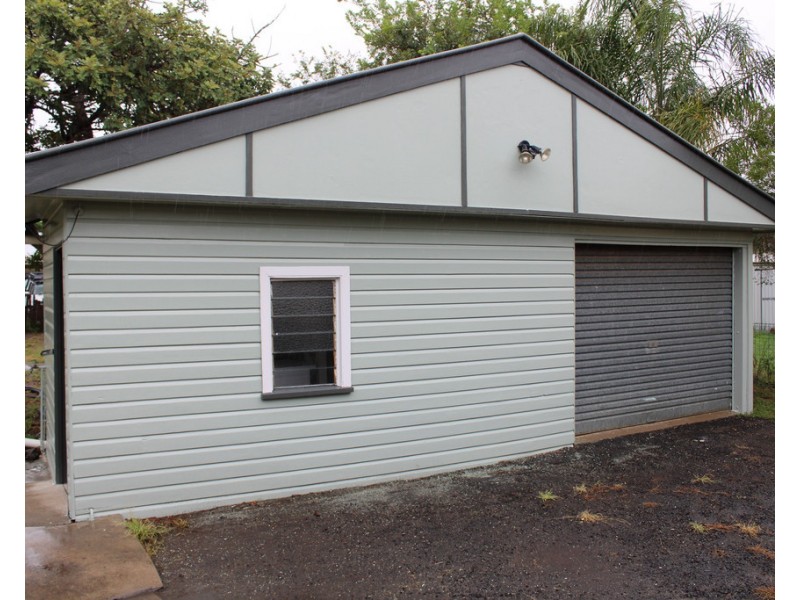 18 Geisel Street, Dalby QLD 4405
