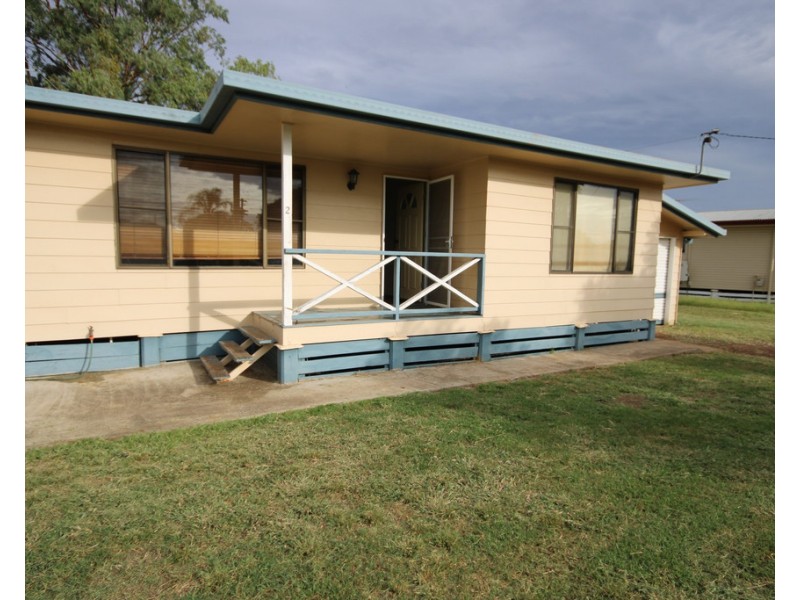 2 Wren Street, Dalby QLD 4405