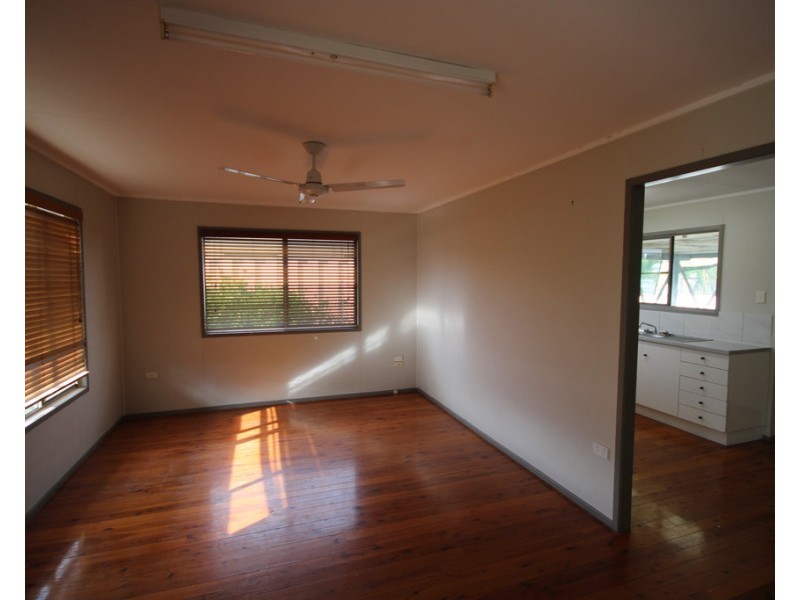 2 Wren Street, Dalby QLD 4405