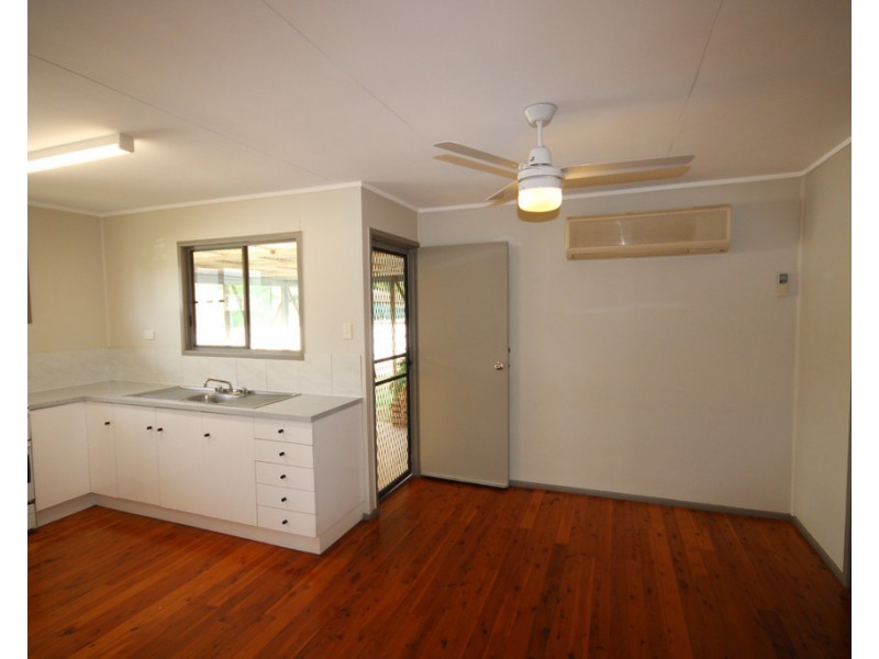 2 Wren Street, Dalby QLD 4405