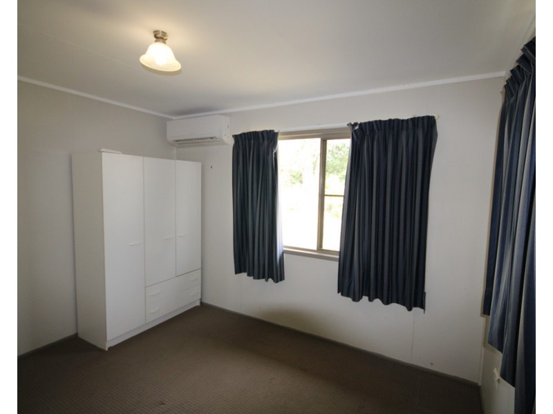 2 Wren Street, Dalby QLD 4405