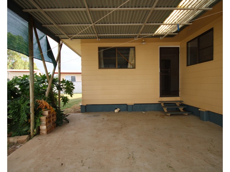 2 Wren Street, Dalby QLD 4405