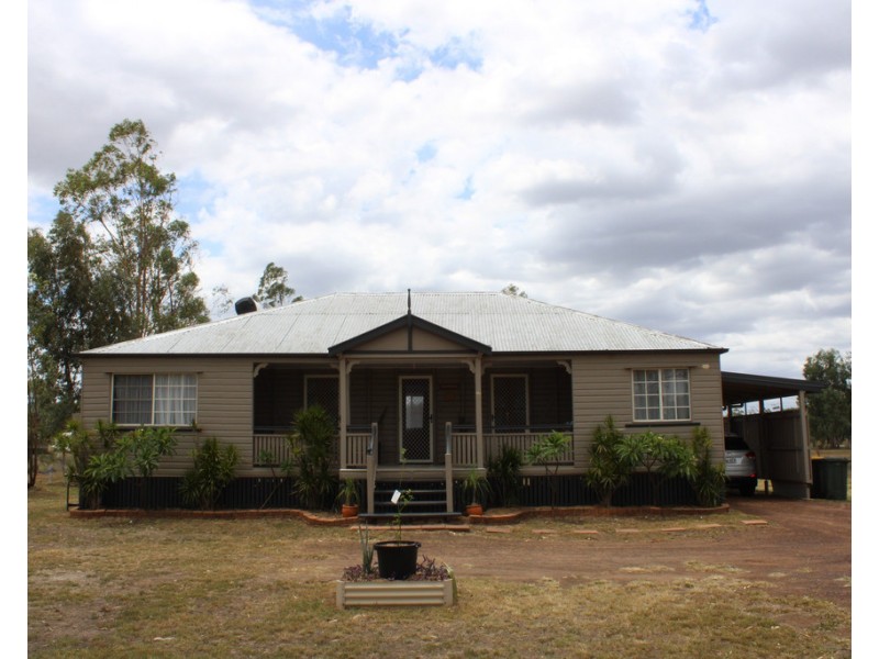 15 Hayden Street, Dalby QLD 4405