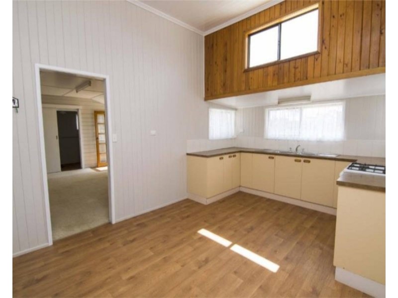 15 Hayden Street, Dalby QLD 4405