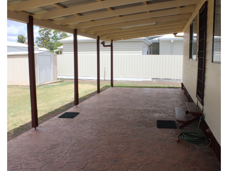 39 Edward Street, Dalby QLD 4405