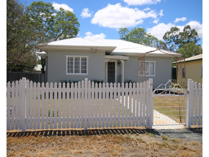 14 Beck Street, Dalby QLD 4405