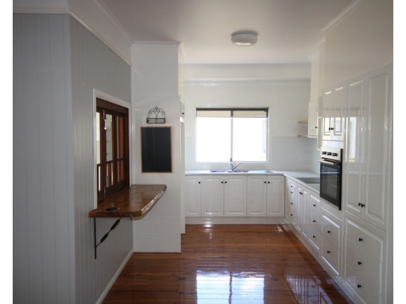 14 Beck Street, Dalby QLD 4405