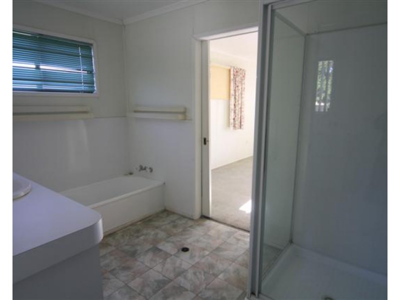 32 Edward Street, Dalby QLD 4405