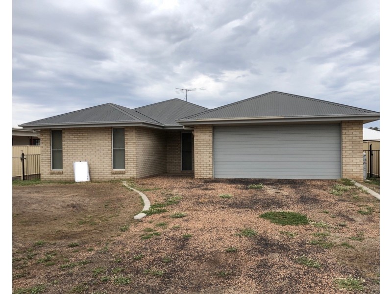 48 Wyley Street, Dalby QLD 4405