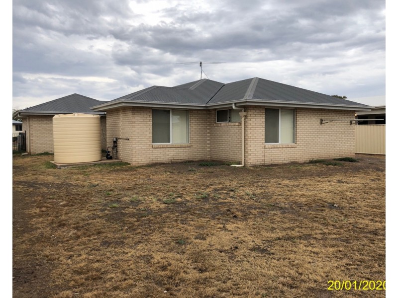 48 Wyley Street, Dalby QLD 4405