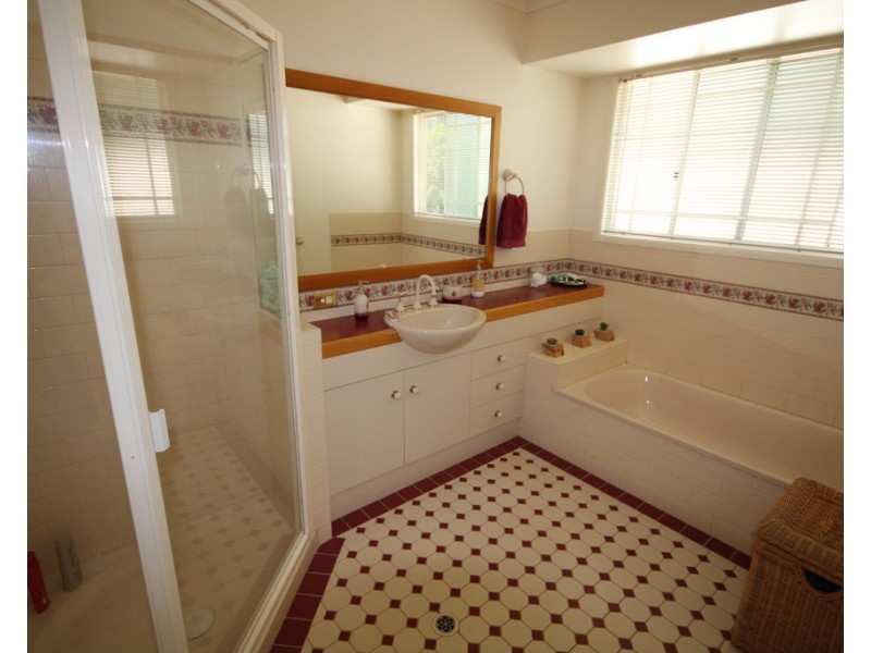 105 Spring Creek Drive, Dalby QLD 4405