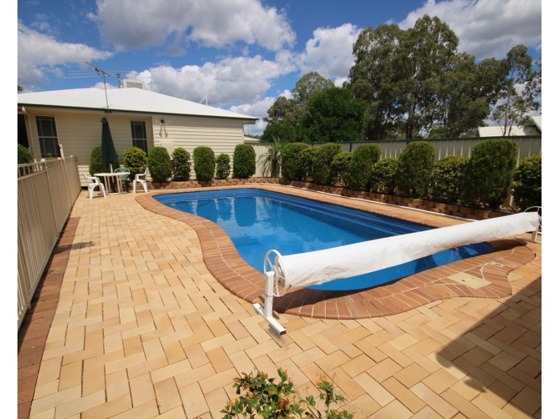 105 Spring Creek Drive, Dalby QLD 4405
