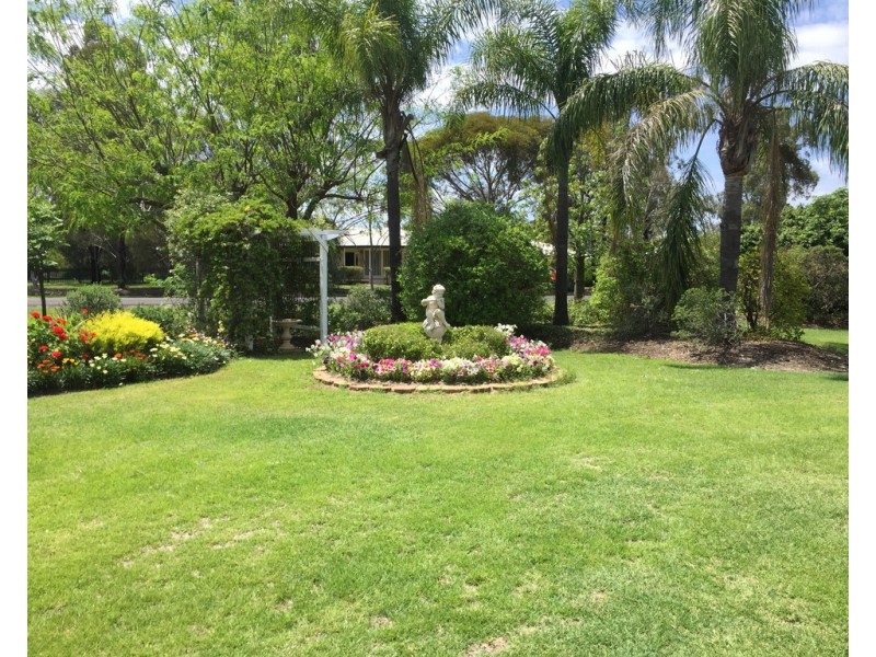 105 Spring Creek Drive, Dalby QLD 4405
