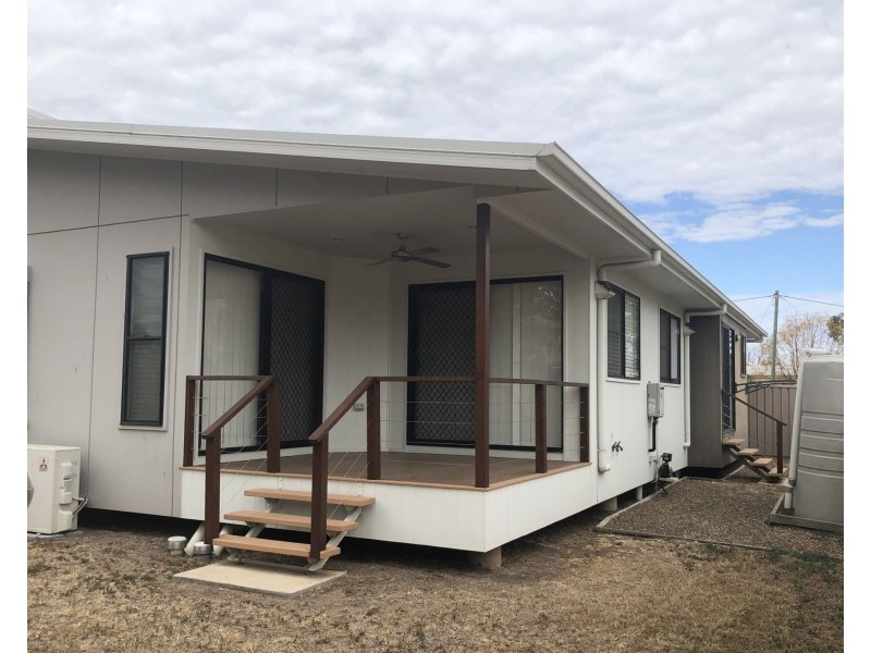 1/15a Alfred Street, Dalby QLD 4405