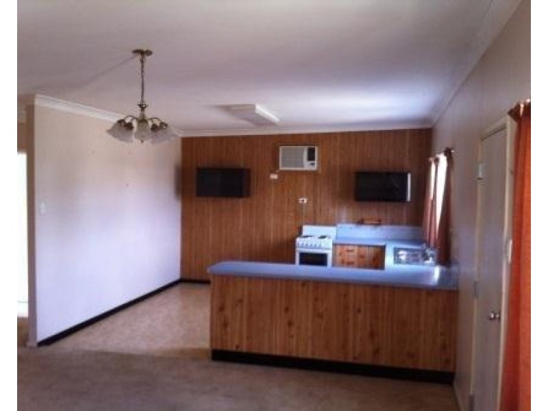 3 College Cres, Dalby QLD 4405