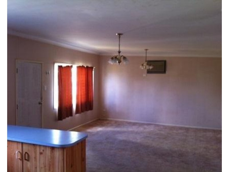 3 College Cres, Dalby QLD 4405