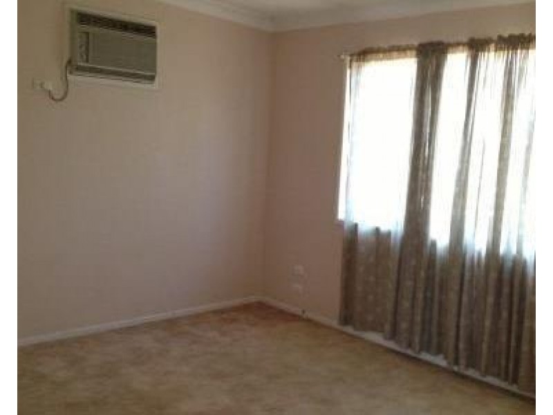 3 College Cres, Dalby QLD 4405