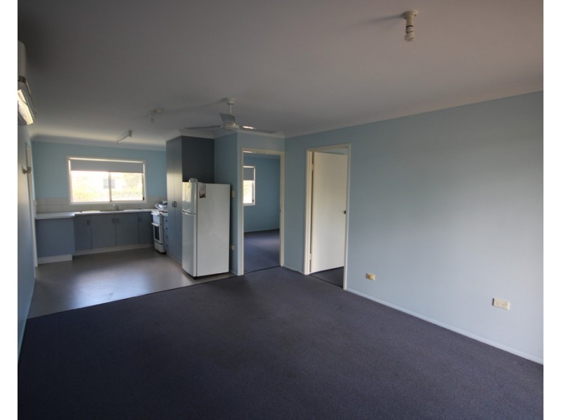 2/45 College Crescent, Dalby QLD 4405