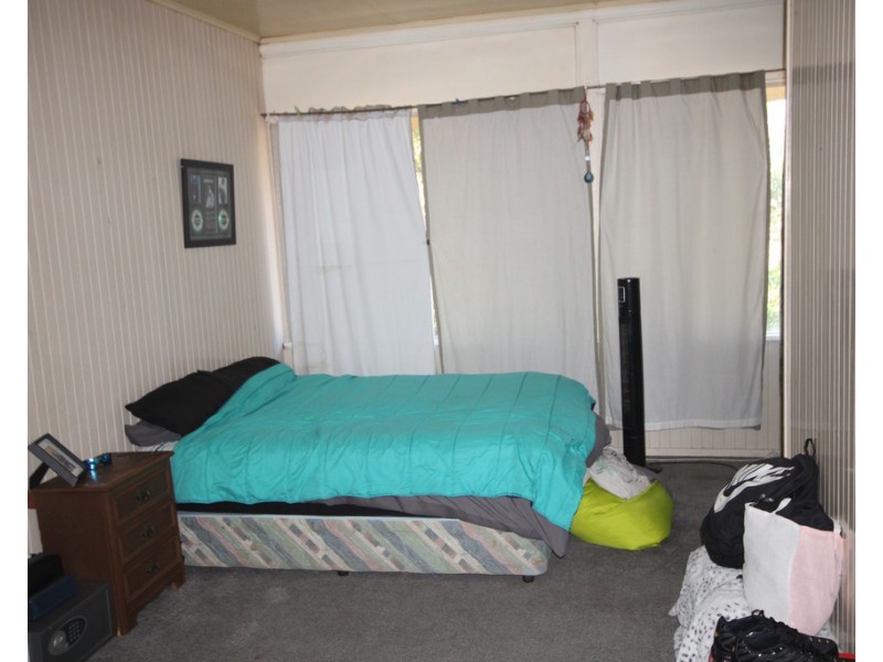 19 Curtis Street, Dalby QLD 4405
