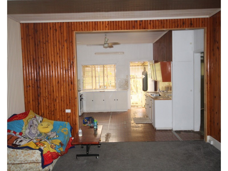 19 Curtis Street, Dalby QLD 4405