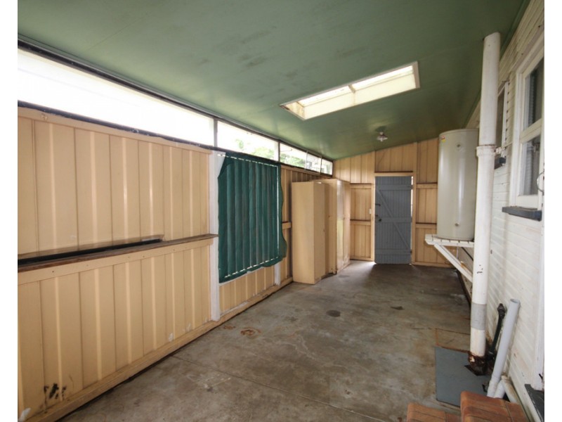 23 Hall Street, Dalby QLD 4405