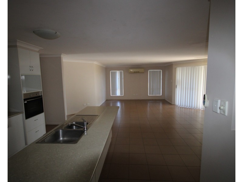 12 Gosden Drive, Dalby QLD 4405