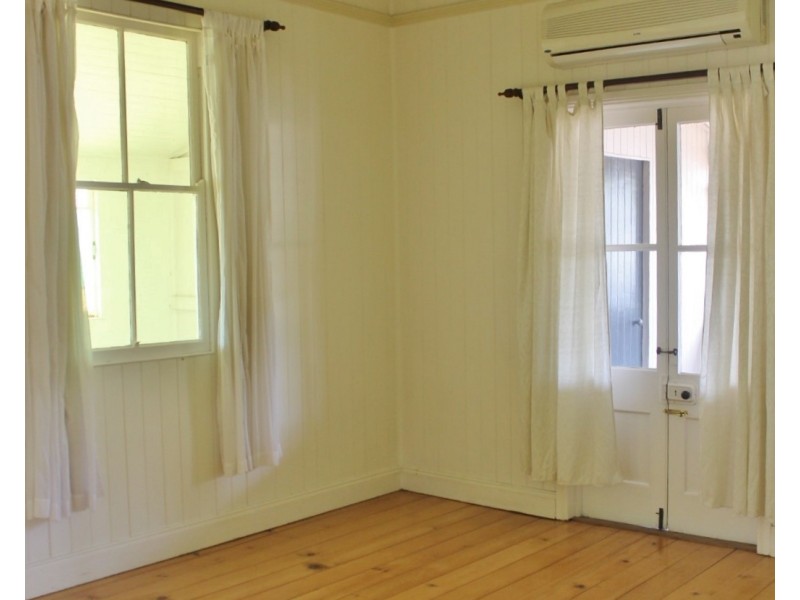 44 Nicholson Street, Dalby QLD 4405