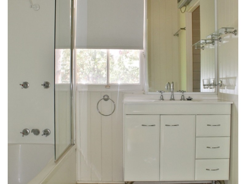 44 Nicholson Street, Dalby QLD 4405