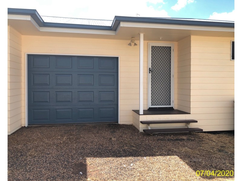 Unit 1 and 2, 4 McPherson Court, Dalby QLD 4405