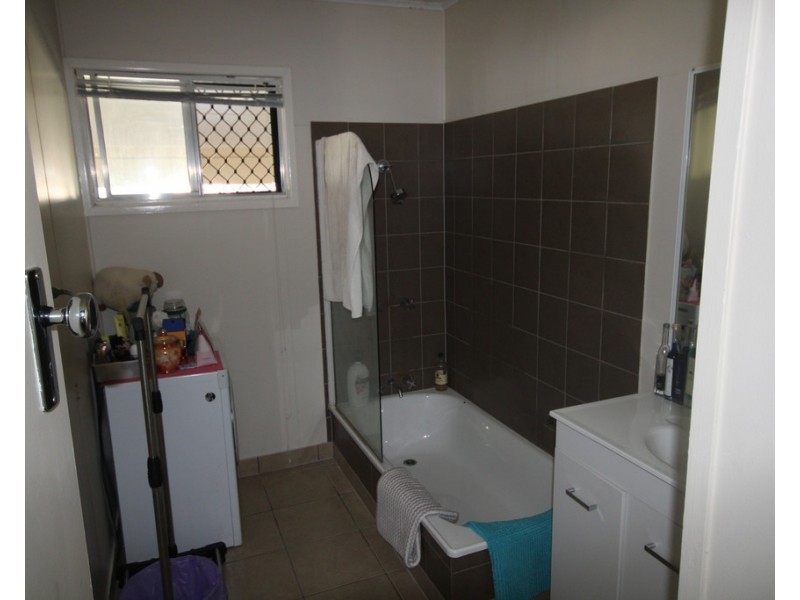 48 Swan Street, Dalby QLD 4405