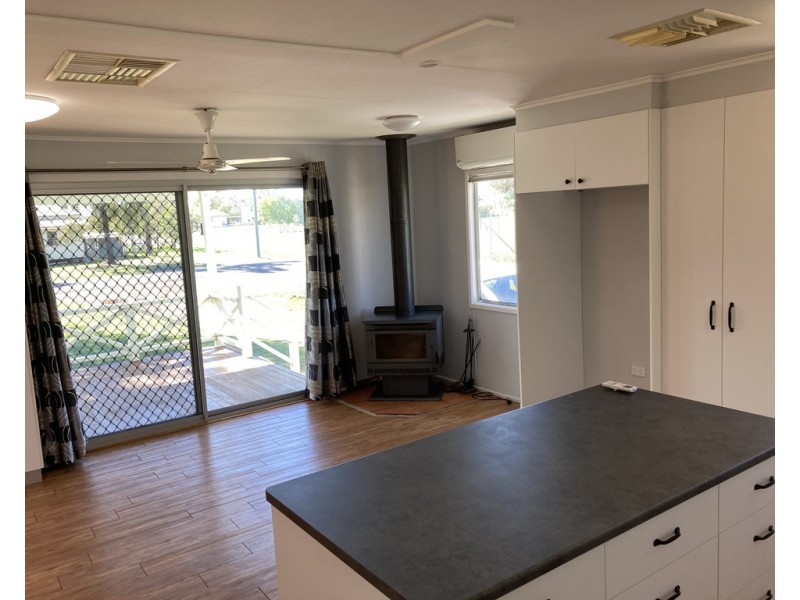 Warra QLD 4411