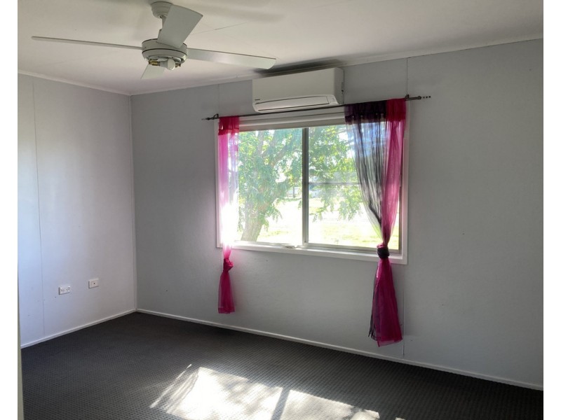 Warra QLD 4411