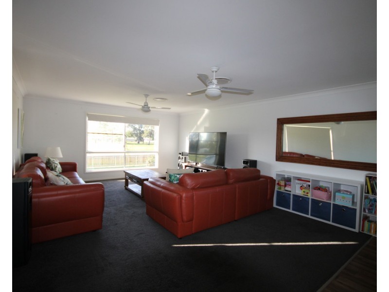 15 Katherine Street, Dalby QLD 4405