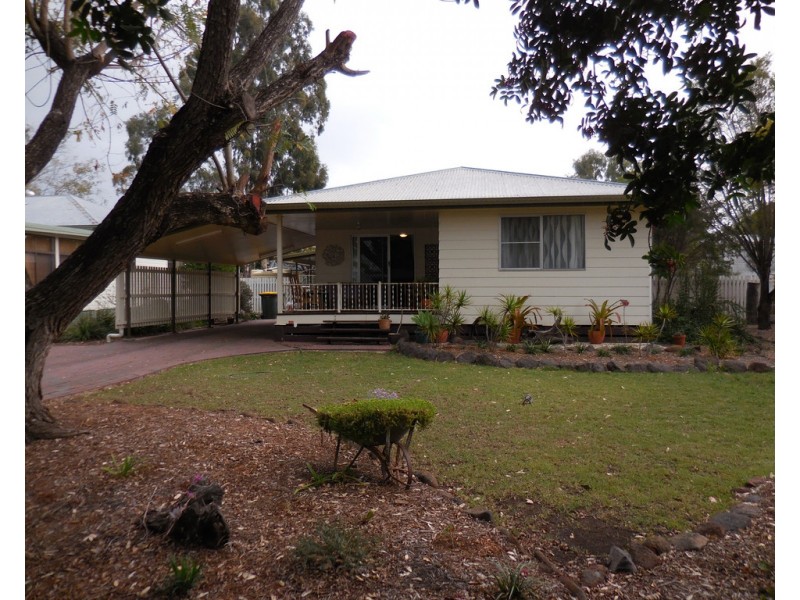 146 Pratten Street, Dalby QLD 4405