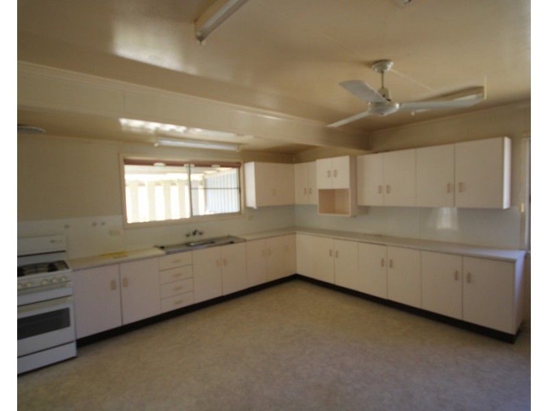 123 Wood Street, Dalby QLD 4405