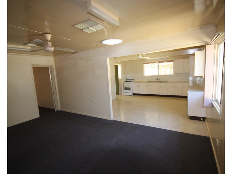 123 Wood Street, Dalby QLD 4405